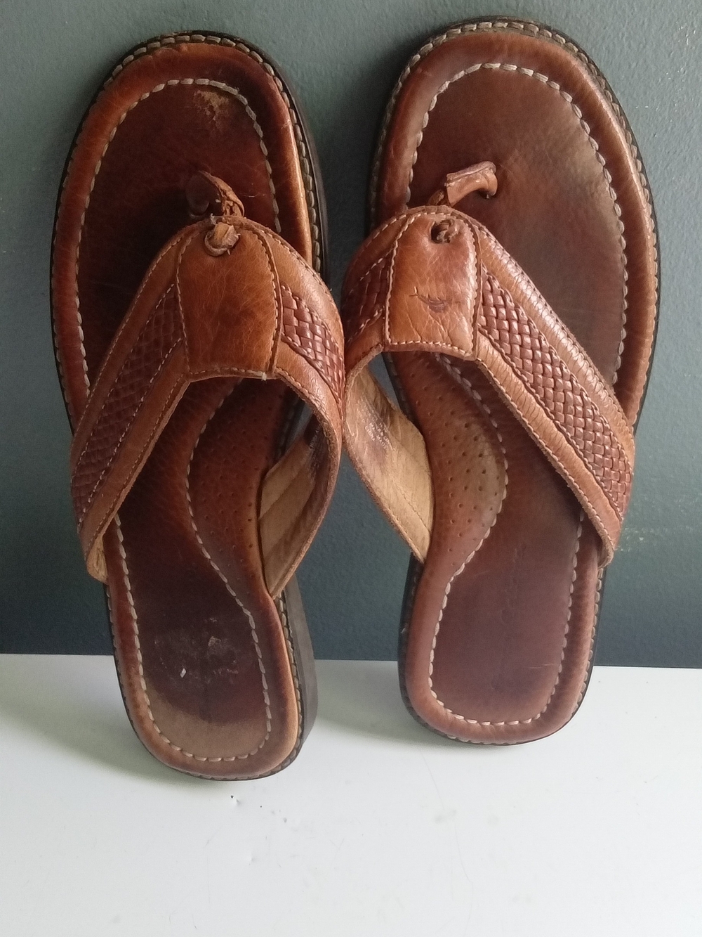 Tommy Bahama Mens Brown Woven Leather Flip Flop‎ Thong Sandals Cognac